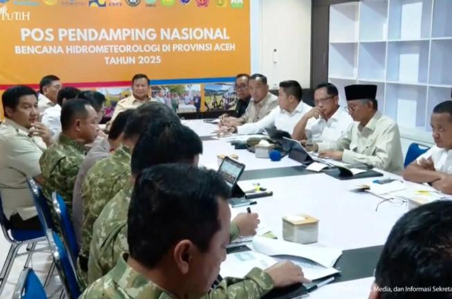 Prabowo Bangga Kinerja Aparat Pulihkan Sumatera dan Tegaskan Larangan Penyelewengan Bantuan