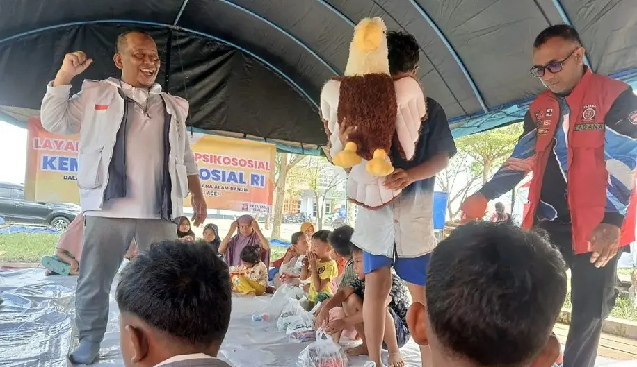 Kemensos RI dan Tagana Gelar Trauma Healing untuk Anak-anak Korban Banjir Bandang di Pidie Jaya