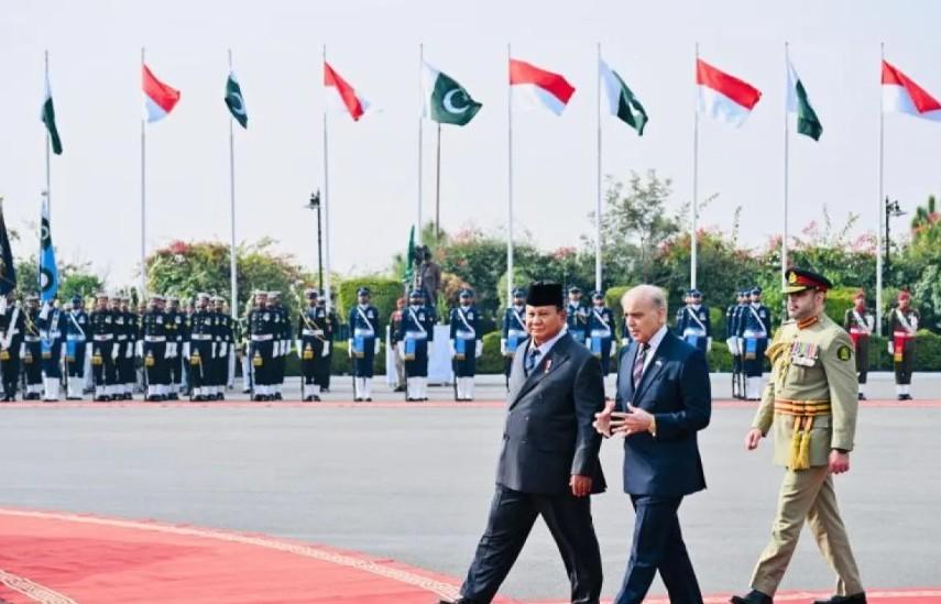 Presiden Prabowo Disambut Upacara Militer Meriah di PM House Pakistan dan Tandatangani Sejumlah Kesepakatan Strategis