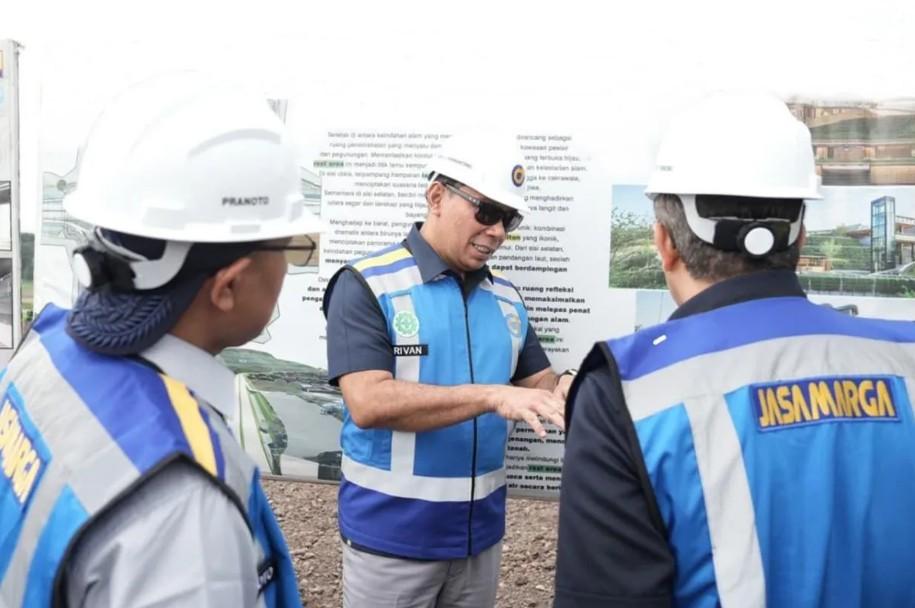 Jasa Marga Salurkan Bantuan Kemanusiaan untuk Korban Banjir dan Longsor di Aceh, Sumatra Barat, dan Sumatra Utara