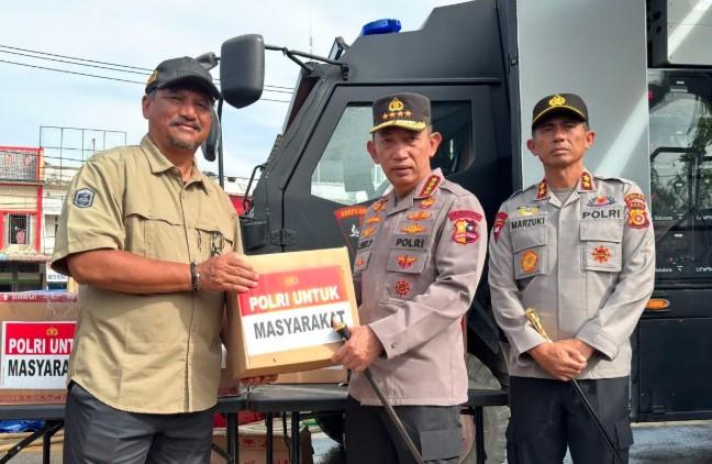 Kapolri Salurkan Enam Truk Bantuan dan Fasilitas Lengkap untuk Korban Bencana di Aceh Tamiang