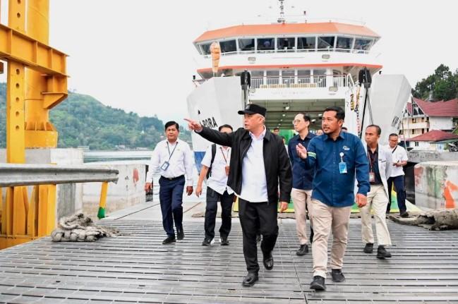 Menhub Pastikan Kesiapan Transportasi Natal-Tahun Baru 2025/2026 di Danau Toba, Fokus pada Keselamatan dan Layanan Kapal