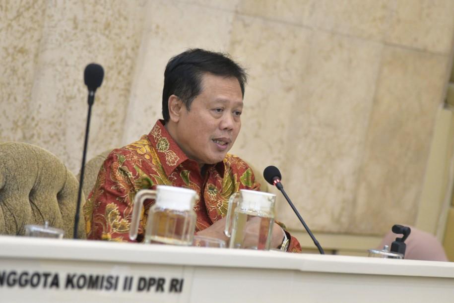 Mohamad Toha Tegaskan Pentingnya Pengawasan dan Regulasi Seragam untuk BUMD di Seluruh Indonesia