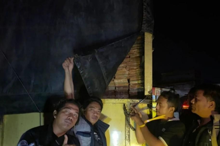 Polisi Sita 13 Kubik Kayu Ilegal di Kuansing, Pelaku Sudah Beraksi Sejak 2020