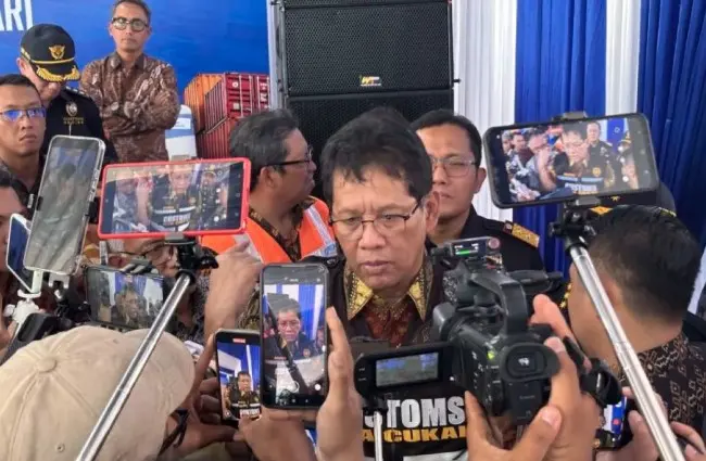 Menkeu Purbaya Bantah Wacana Kirim Balpres Ilegal ke Korban Bencana Sumatera, Tegaskan Akan Gunakan Produk UMKM