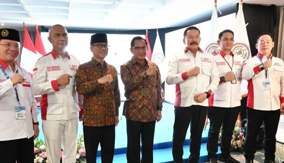 Mendes Yandri Susanto Tegaskan Desa sebagai Subjek Pembangunan dalam Pelantikan DPP ABPEDNAS