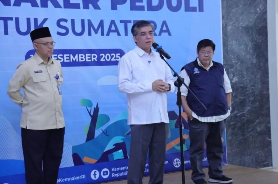 Kemnaker Kirim 60 Relawan Ahli dan Bantuan ke Lokasi Bencana Banjir Bandang dan Longsor di Sumatera