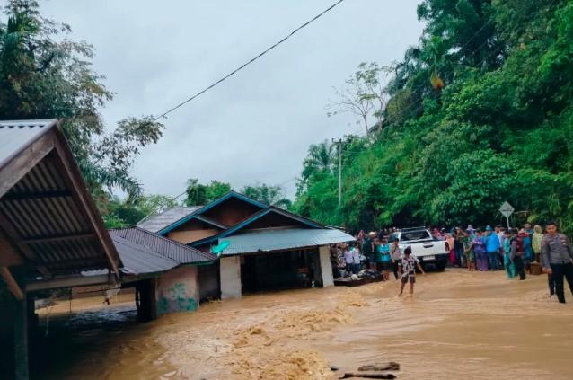 Pemkab Agam Butuhkan 525 Hunian Sementara bagi Korban Bencana Hidrometeorologi