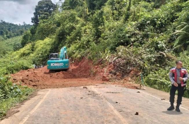 BPBD Banjar Minta Pemasangan Dinding Batu di Jalan Alternatif Banjarbaru–Batulicin untuk Cegah Longsor dan Banjir