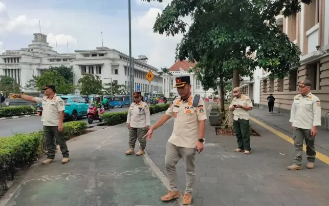 Satpol PP Jakarta Barat Perketat Pengawasan PKL Liar di Kawasan Kota Tua