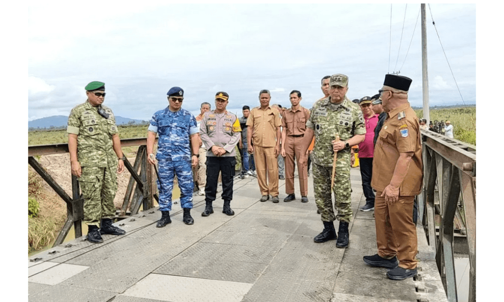 TNI Rampungkan Jembatan Bailey di Sikabau Pasaman Barat, Akses Warga Kembali Terbuka