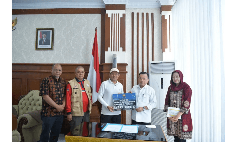 Gubernur Jambi Antar Langsung Bantuan Bencana ke Aceh untuk Warga Terdampak Banjir