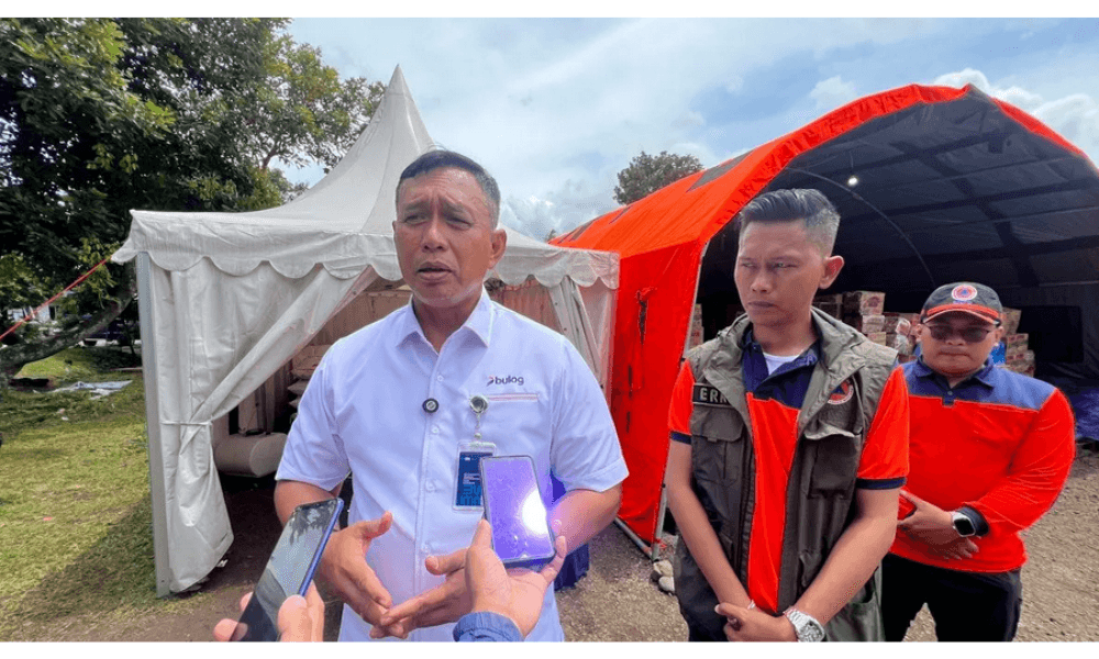 Bulog Siapkan Stok Beras Siaga di Bandara dan Pelabuhan untuk Tanggap Darurat Bencana di Sumatera