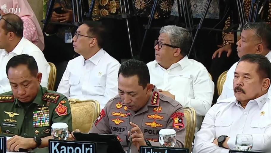 Kapolri Kerahkan 10.999 Personel dan Bantuan Besar-Besaran ke Aceh, Sumut, dan Sumbar untuk Tanggulangi Bencana