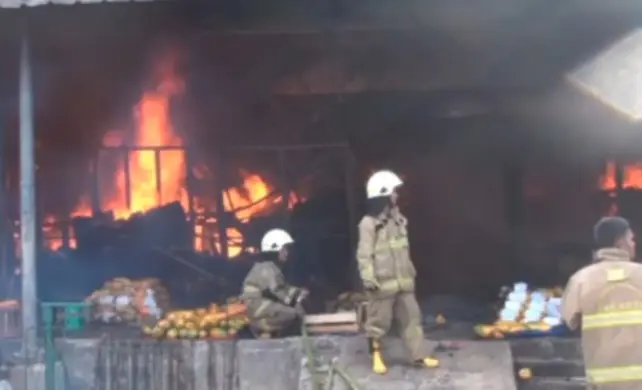 Puluhan Kios Pasar Induk Kramat Jati Terbakar, Pedagang Rugi Usai Terima Pasokan