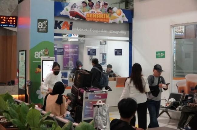 Penjualan Tiket Nataru Tembus 387 Ribu, Stasiun Pasar Senen Terpadat