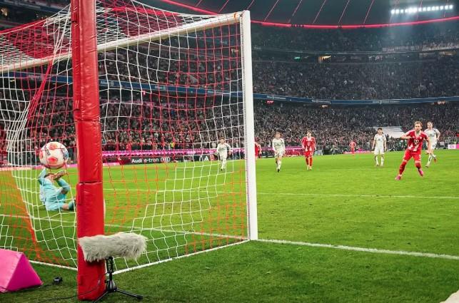 Gol Penalti Menit Akhir Harry Kane Selamatkan Bayern Muenchen dari Kekalahan di Allianz Arena