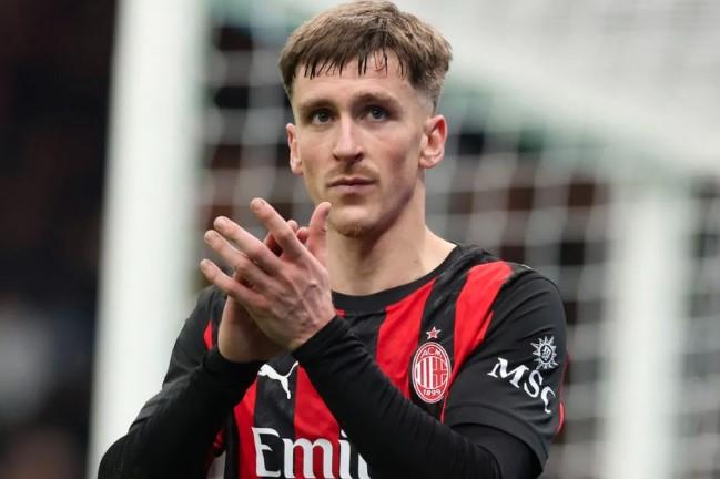 Alexis Saelemaekers Perpanjang Kontrak Hingga 2031, AC Milan Amankan Pilar Utama