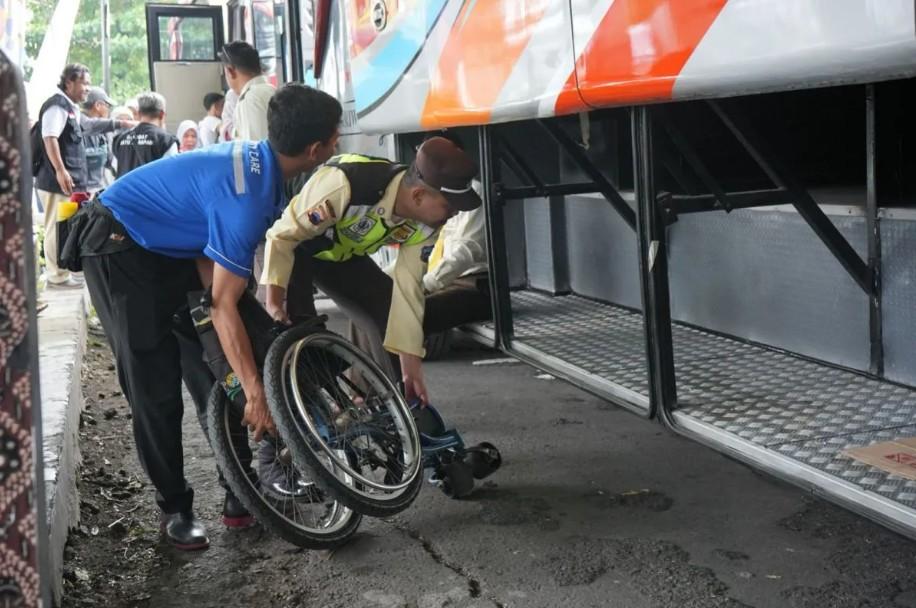 Pengamanan Diperketat, KAI Daop 6 Yogyakarta Kerahkan 342 Petugas dan 28 Customer Service Mobile untuk Nataru 2025/2026