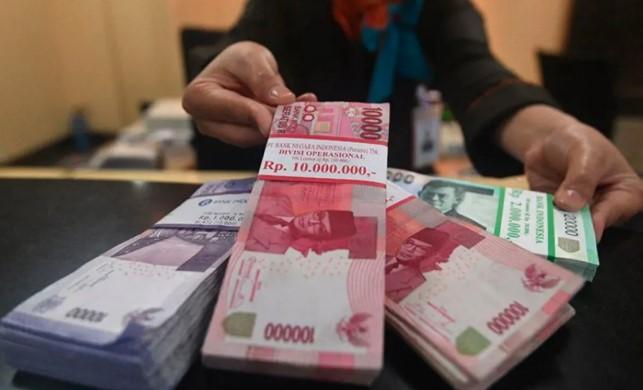 Rupiah Melemah Tipis ke Level Rp16.673 per Dolar AS pada Pembukaan Perdagangan