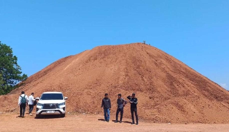 Kementerian ESDM Lelang 629 Ribu Ton Bauksit di Kepri, Targetkan PNBP Capai Rp200 Miliar