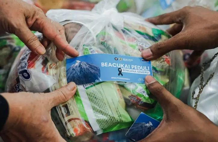 Bea Cukai Salurkan Bantuan Rp34,8 Juta untuk Warga Terdampak Erupsi Gunung Semeru