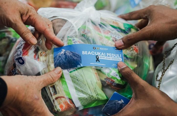 Bea Cukai Salurkan Bantuan Rp34,8 Juta untuk Warga Terdampak Erupsi Gunung Semeru