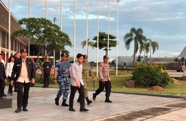 Wapres Gibran Kunjungi Lokasi Banjir dan Longsor di Aceh, Tinjau Langsung Kondisi Pengungsi dan Infrastruktur