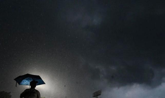 BMKG Prakirakan Seluruh Wilayah Jakarta Diguyur Hujan Ringan Sepanjang Hari Ini