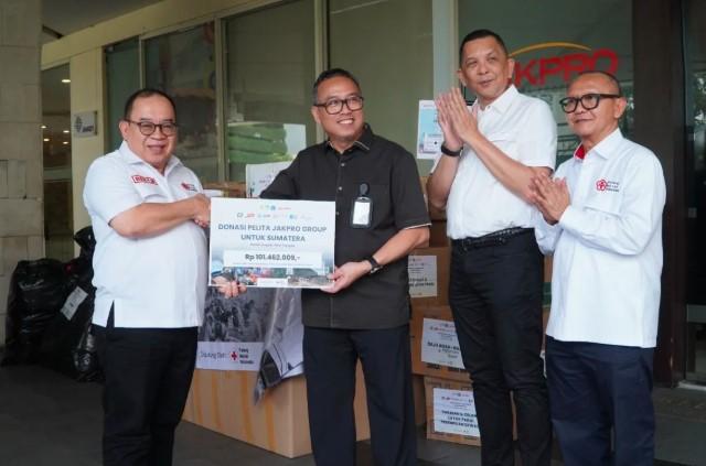 Jakpro Salurkan Bantuan Kemanusiaan untuk Korban Banjir dan Longsor di Sumatera