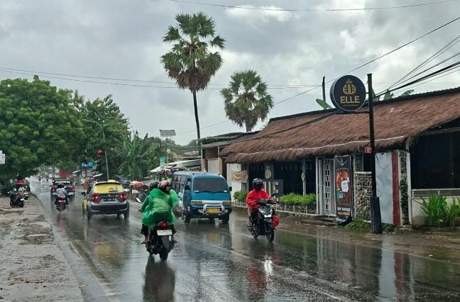 BMKG Pantau Dua Bibit Siklon Tropis di Sekitar NTT, Waspadai Hujan Lebat dan Angin Kencang Singkat