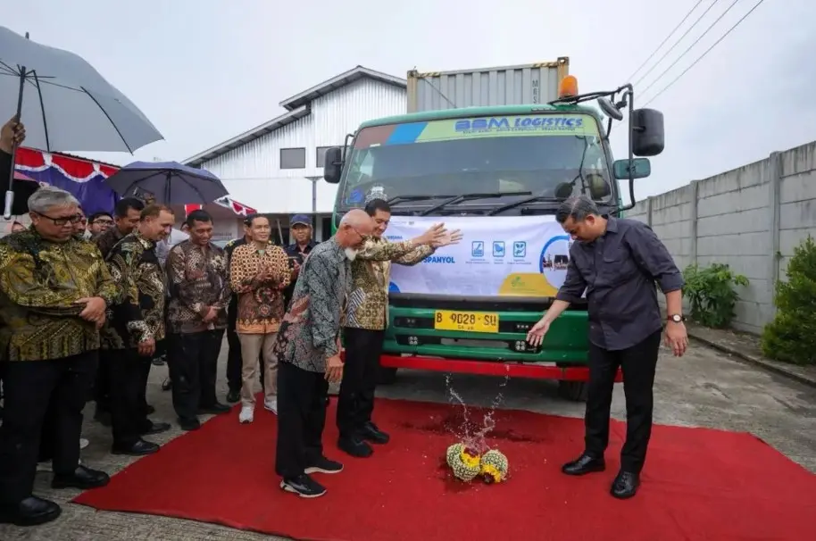 Menteri UMKM Resmikan Rumah Produksi Rotan dan Lepas Ekspor Furnitur ke Spanyol