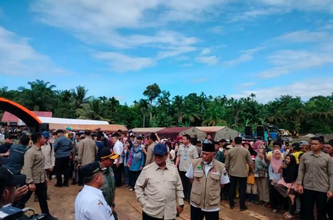 Tinjau Pembangunan Huntara di Agam, Presiden Prabowo Targetkan Selesai Sebulan dan Siapkan Hunian Tetap
