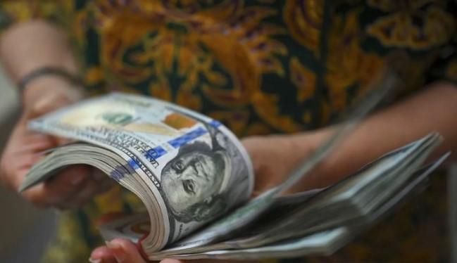 Rupiah Melemah Tipis di Awal Perdagangan Kamis Pagi, Bergerak ke Level Rp16.695 per Dolar AS