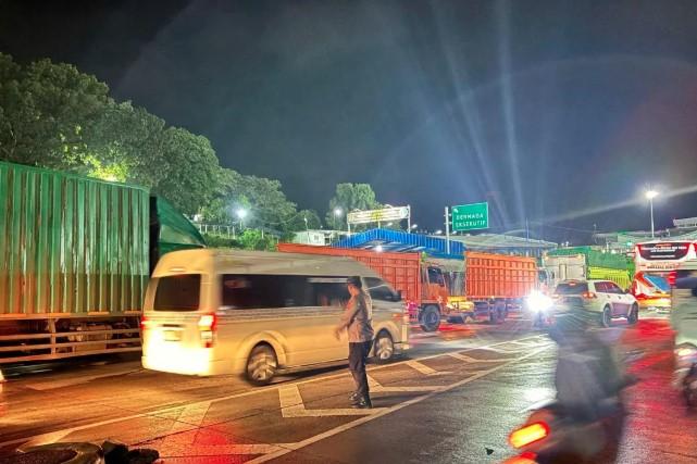 Pelabuhan Bakauheni Dipadati Ribuan Kendaraan Jelang Mudik Natal 2025 dan Tahun Baru 2026