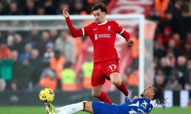 Curtis Jones Ungkap Mohamed Salah Sudah Minta Maaf, Tegaskan Ruang Ganti Liverpool Tetap Solid