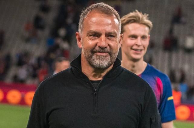 Hansi Flick Tunda Pembicaraan Kontrak Baru di Barcelona, Fokus Utama Tetap di Lapangan