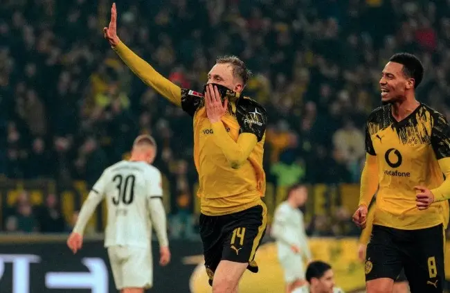 Julian Brandt dan Maximilian Beier Antar Dortmund Kalahkan Gladbach, Kevin Diks Tampil Solid Meski Kalah