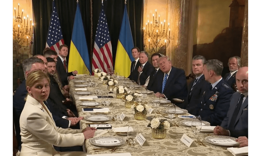 Trump Klaim Kesepakatan Damai Ukraina Semakin Dekat Usai Pertemuan dengan Zelensky