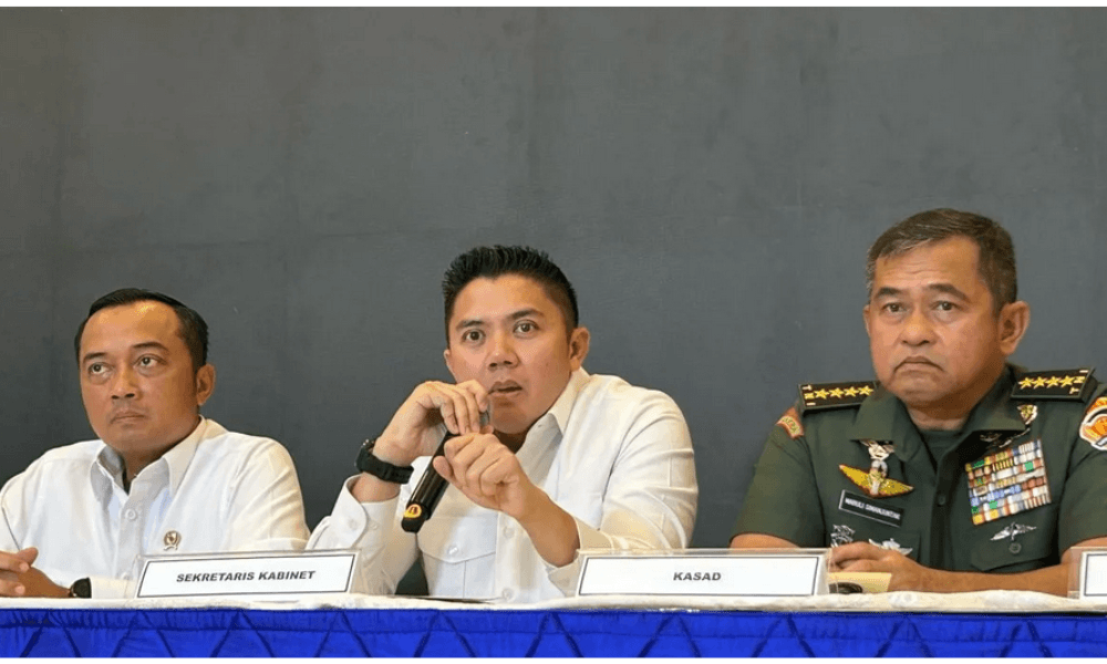 Seskab: Presiden Kirim Helikopter Pribadi untuk Gubernur Aceh Sejak Pekan Pertama Bencana