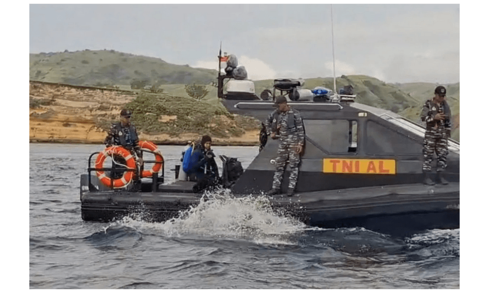 TNI AL Kerahkan Alutsista untuk Bantu Pencarian Korban Kapal Tenggelam di Pulau Padar