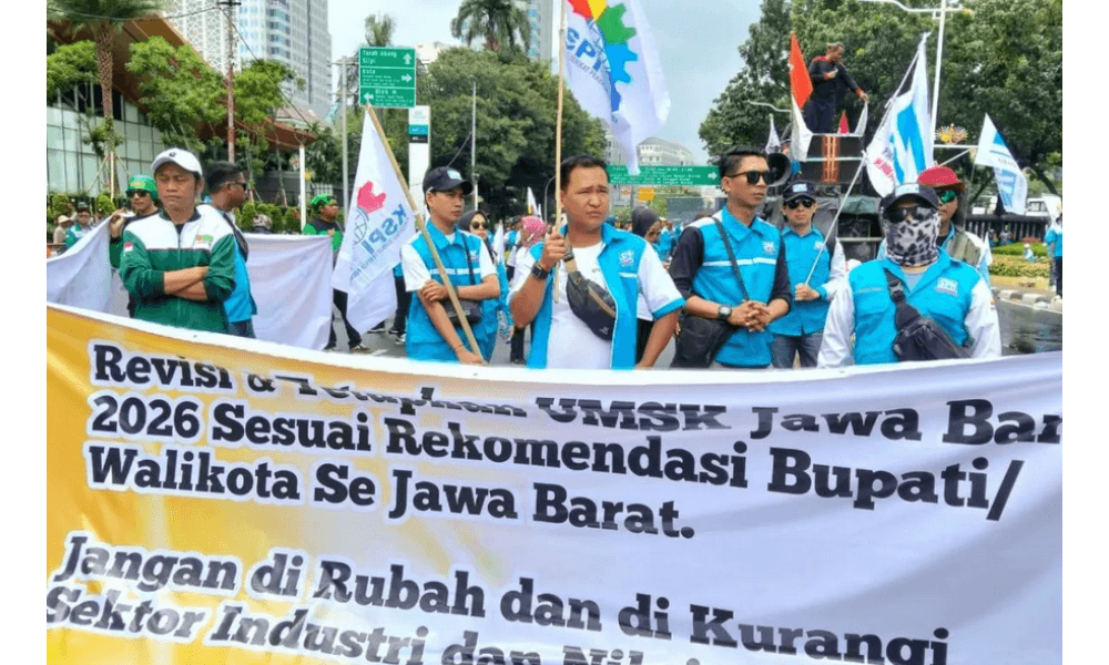 Ribuan Buruh Gelar Aksi di Jakarta, Desak Pengembalian UMSK di 19 Daerah Jawa Barat