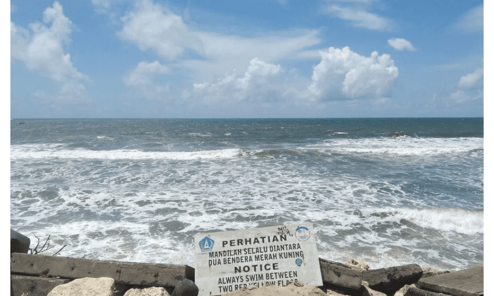 BBMKG Imbau Waspadai Potensi Rob di Pesisir Bali hingga 6 Januari Akibat Fase Perigee