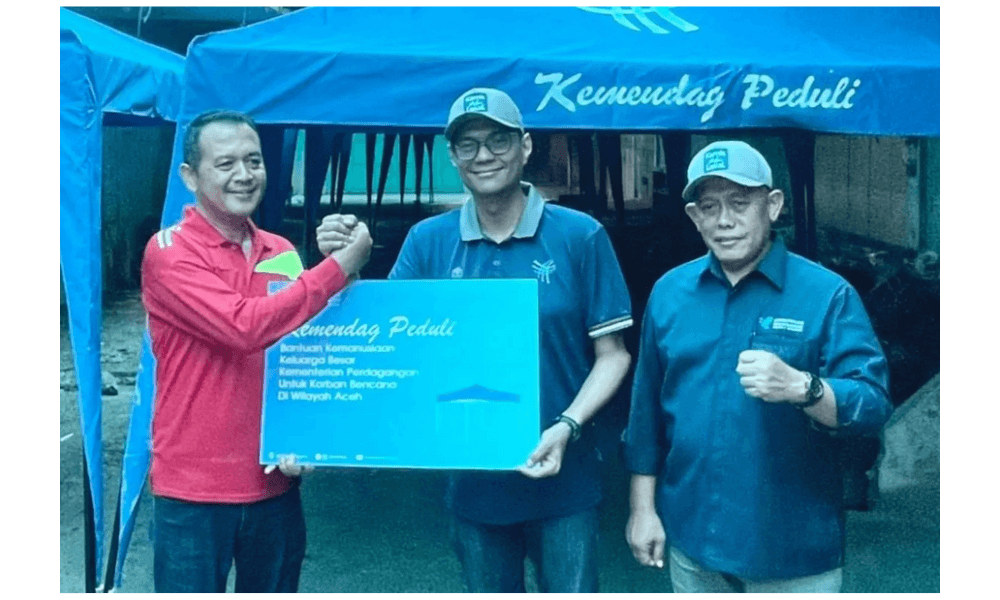 Kemendag Salurkan 100 Tenda Darurat untuk Pedagang Pasar Kuala Simpang Terdampak Banjir di Aceh Tamiang