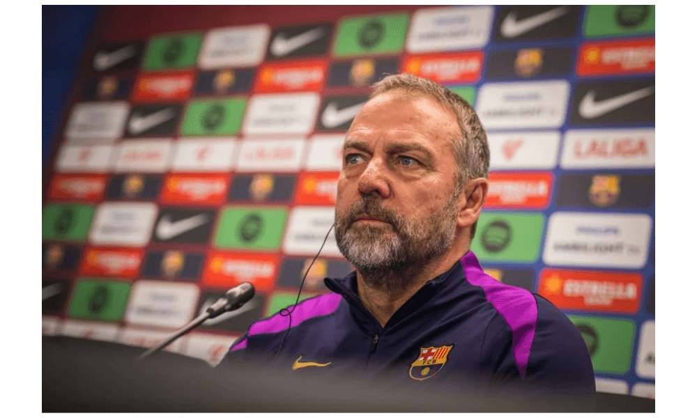 Jelang Derbi Katalan, Hansi Flick Pastikan Araujo Kembali dan Joan Garcia Jadi Starter Barcelona