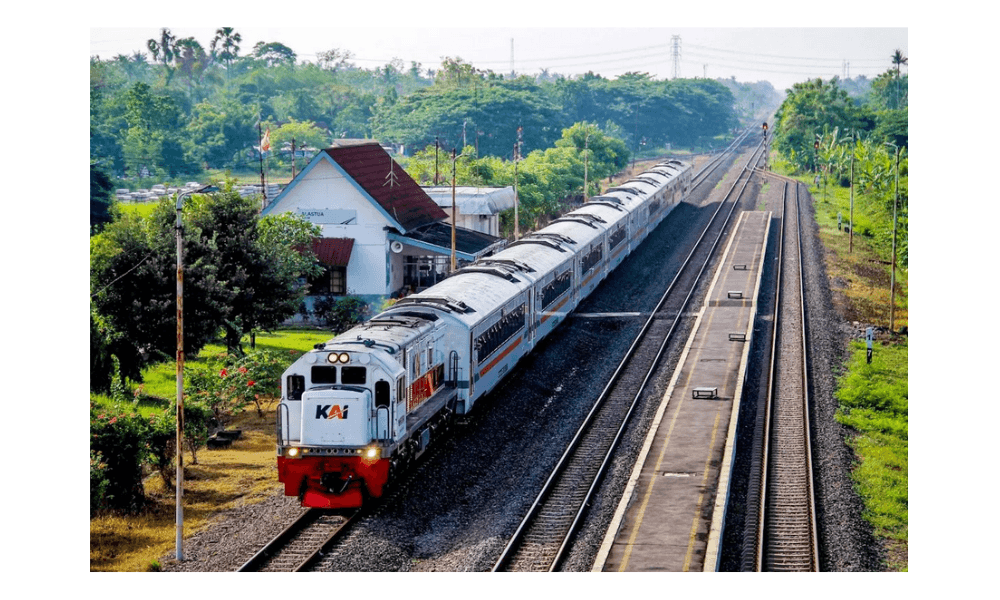 Jadi Favorit Saat Libur Nataru, KA Ambarawa Ekspres Layani Lebih dari 54 Ribu Penumpang Rute Semarang–Surabaya
