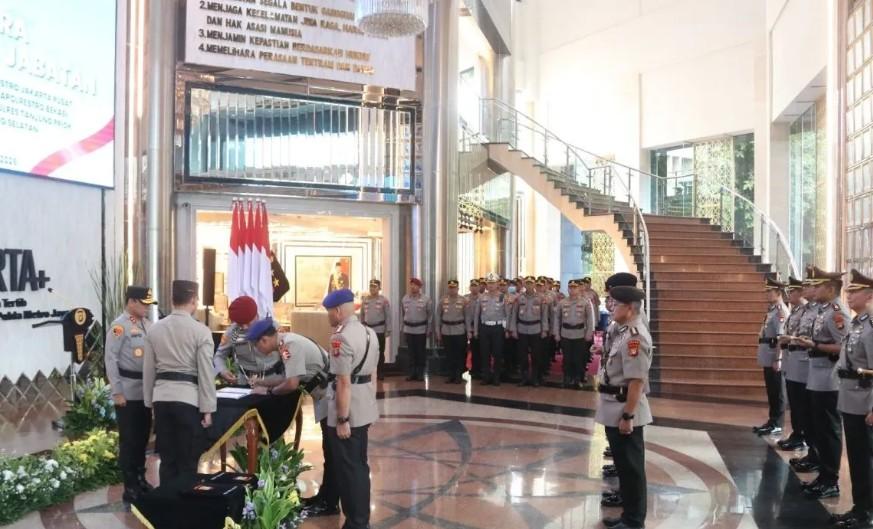 Kapolda Metro Jaya Harapkan Sertijab Tingkatkan Pelayanan dan Soliditas Jajaran Kepolisian