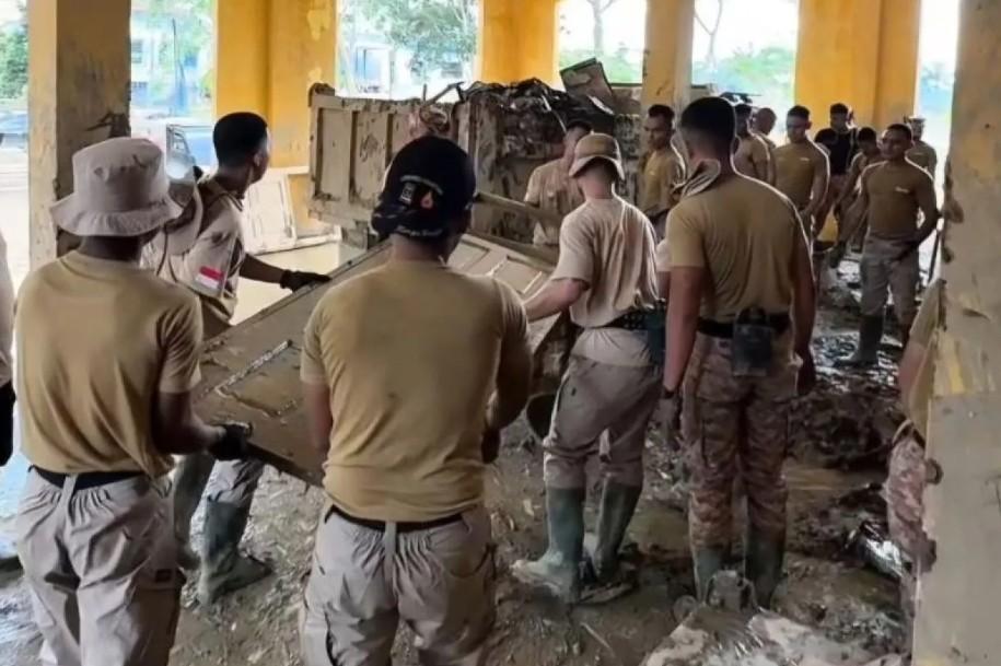 Ribuan Praja IPDN Dikerahkan ke Aceh Tamiang, Bersihkan Kantor Pemerintahan Pascabanjir