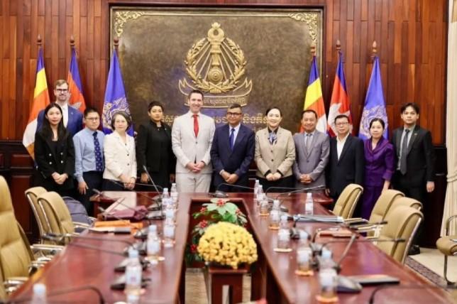 Cambridge Capai Penyetaraan Historis di Kamboja, Buka Akses Lebih Luas ke Pendidikan Internasional