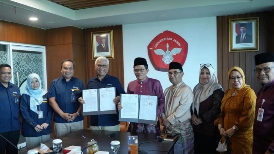 Universitas Jambi dan Perum Bulog Teken MoU untuk Perkuat Ketahanan Pangan Nasional